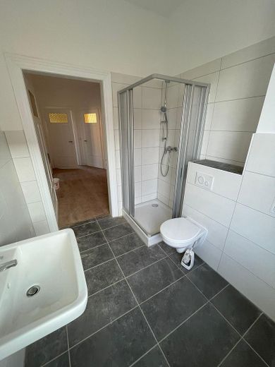 Bad vor Bauendreinigung