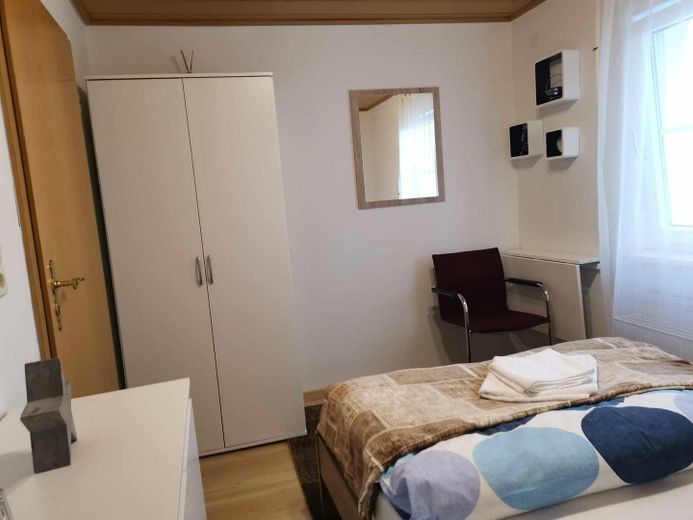 Möbliertes Zimmer in einer 3 Zimmer WG – Foto 1