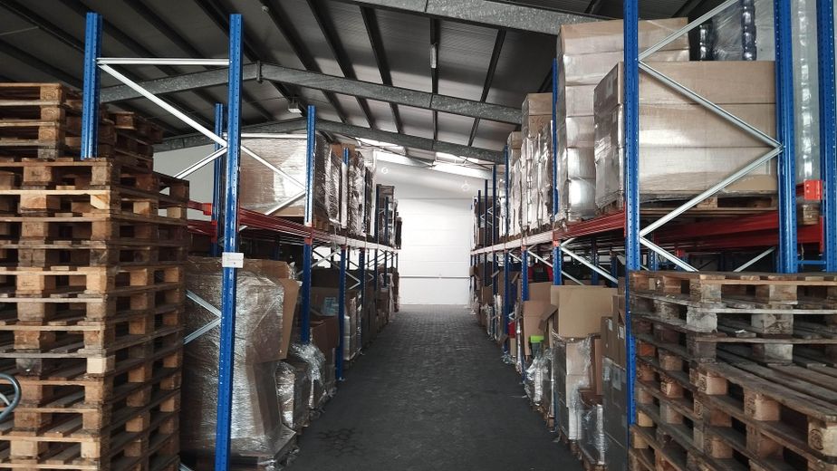 Capannone di stoccaggio e produzione di 1000m² nella zona industriale, 2,75 €/m² vicino a Saarbrücken (uffici opzionali) – Halle 2 - Innen
