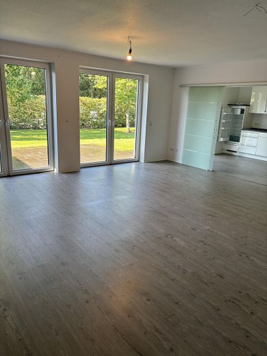 Casa unifamiliare, bungalow 2019 in condizioni pari al nuovo in bella posizione – Foto 12