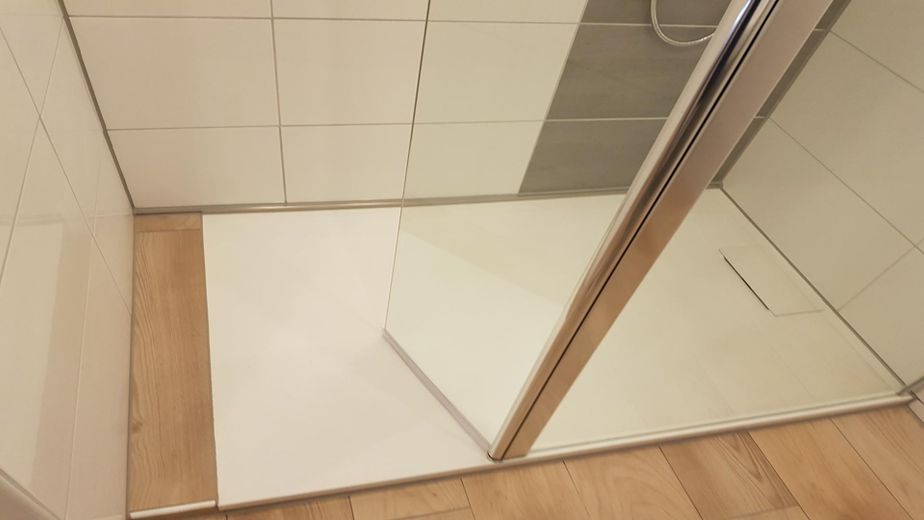 Reduzierter Preis u. provisionsfrei : Charaktervolles Einfamilienhaus im Grünen mit Dachterrasse – Bad