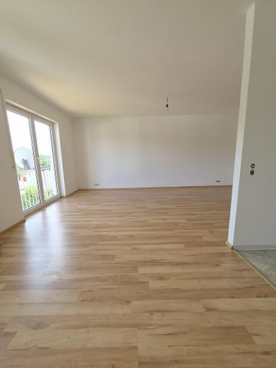 Wunderschön geschnittene 2,5-Zimmer-Wohnung mit französischem Balkon in Bad Soden-Salmünster. – Foto 1