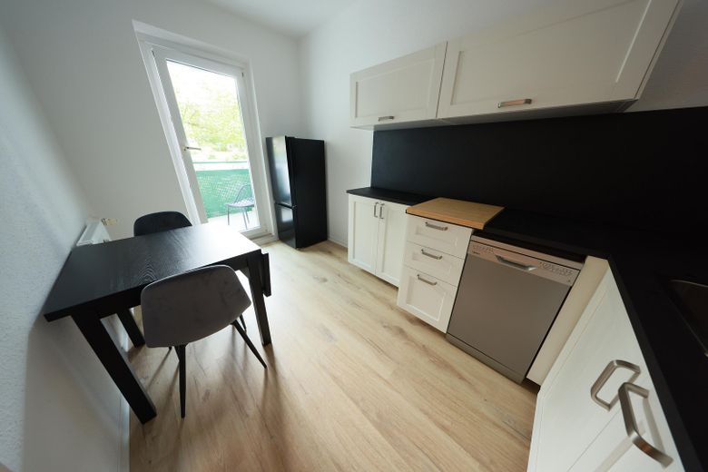Möbliert einziehen & durchstarten: komplett ausgestattetes 1-Zimmer-Zuhause – Foto 2