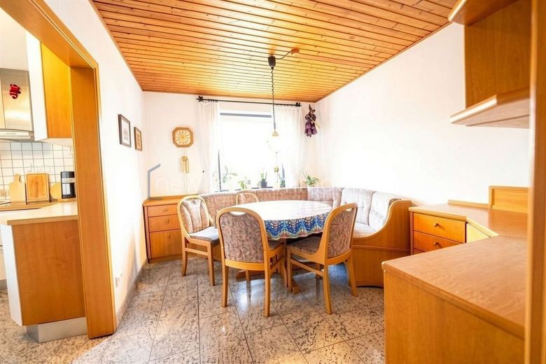 Familienparadies in ruhiger Lage mit Wintergarten, Sauna und großem Garten – EG Esszimmer
