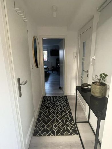 Moderne 2-Zi. DG-Wohnung in Griesheim, vollständig möbliert – Foto 8