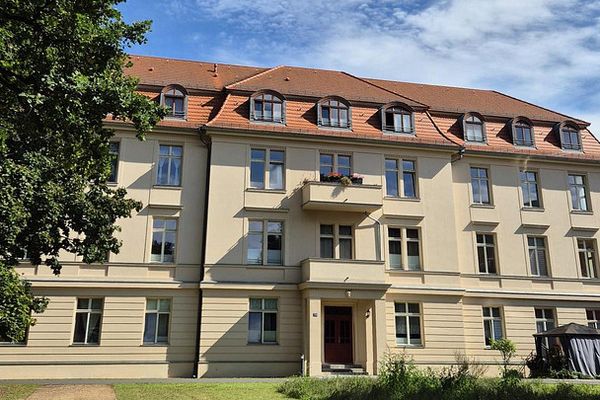 Piso antiguo de 4 habitaciones y 130 m² en Potsdam Sur, sin comisión inmobiliaria