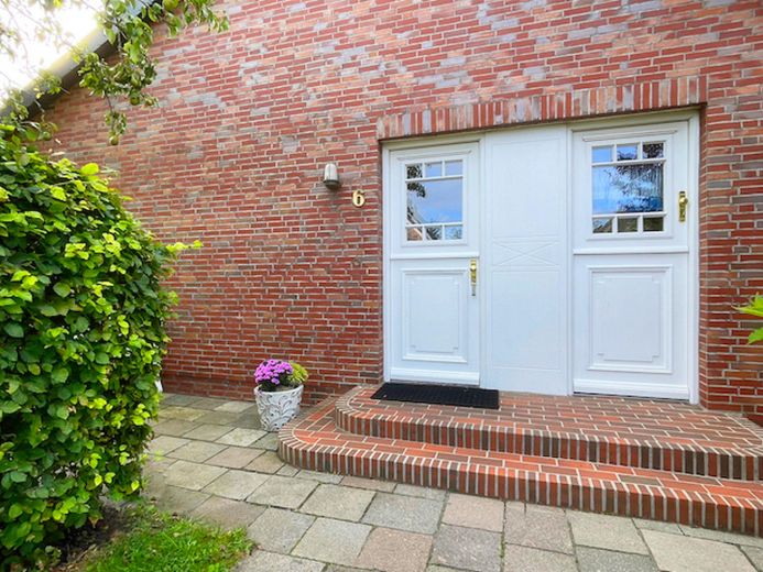 Eingang mit Klöntür Sauna