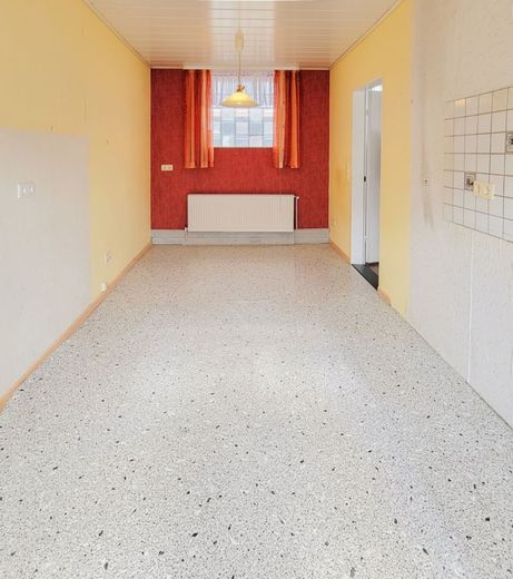 Rarität! Familienhaus in Mz-Finthen! Viel Charme &amp; Platz für eigene Ideen! Innenhof, Anbau,Scheune.. – Küche OG