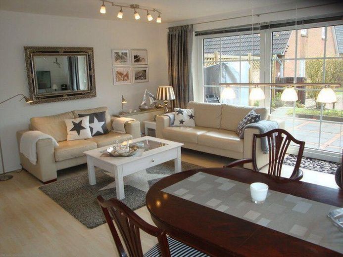 Terraced apartment in a central location – Wohnraum