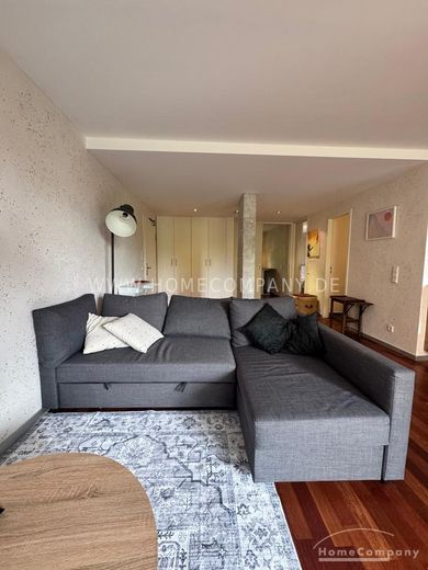 Moderne, helle Loftwohnung mit Süd-Balkon am Kustermann Park – zentral  &  ruhig – 7f7891e18334d7c8c234883855f0fc68e97169a8.jpg