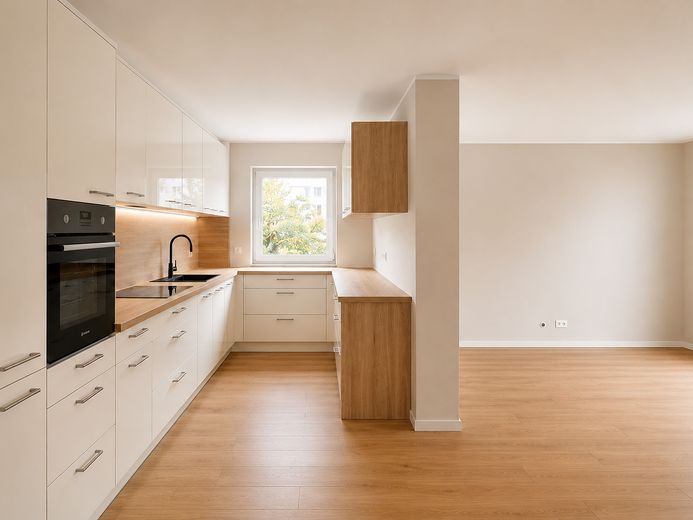 Ruhig wohnen in Weinböhla – barrierefreie 5-Zimmer-Wohnung mit großer Terrasse – Wohnküche