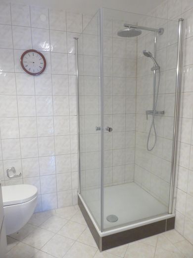 In vendita da privato, in una tranquilla posizione panoramica di Höfen – Foto 14