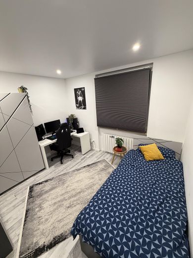 Exklusive, modernisierte 4 Zimmer Eigentumswohnung in Braunschweig Watenbüttel – Schlafzimmer Kind 2