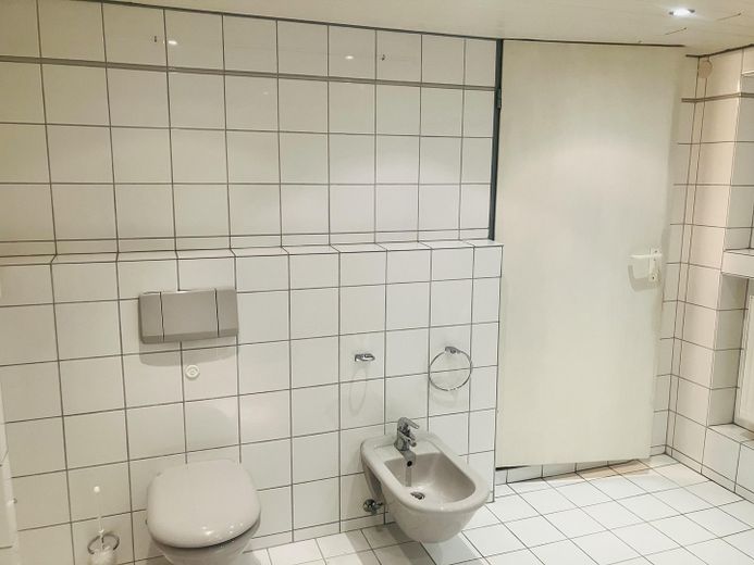 Рядный дом в Köln-Mauenheim – Badezimmer