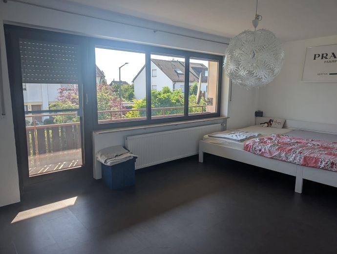 Gepflegte 6 Zimmer 152 qm DDH mit Garage und Garten in 91088 Bubenreuth – Schlafzimmer