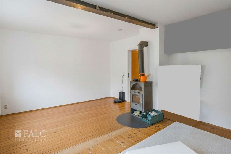 Mehr Raum als man denkt - kleines Haus, großes Grundstück – Wohnzimmer