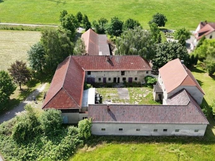 Wartha – Vierseitenhof & großes Grundstück – फोटो 1