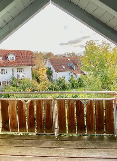 helle, großzügige Wohnung mit Weitblick fußläufig zum Pilsensee – Balkon