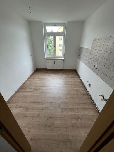 Erstbezug nach Renovierung - Helle und geräumige 3-RW mit Dusche und Badewanne – Foto 8