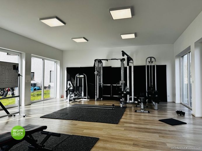 Sonnige Aussichten - Urbane Gewerbefläche im schönen Mühltal – Gym