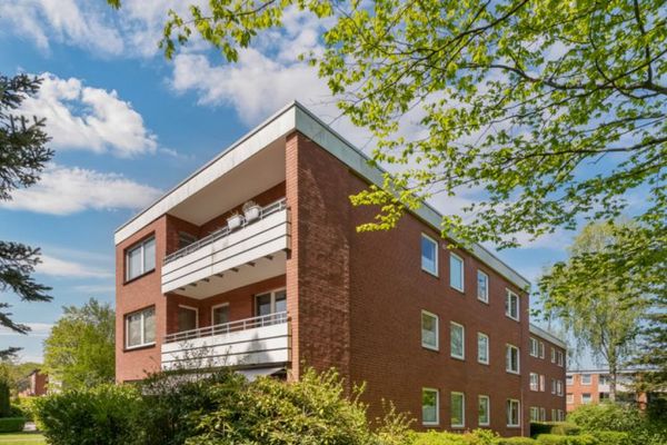BRIGHT, QUIET AND WELL-KEPT APARTMENT WITH LARGE BALCONY NEAR BERNER GUTSPARK WITH PERFECT CONNECTIONS!