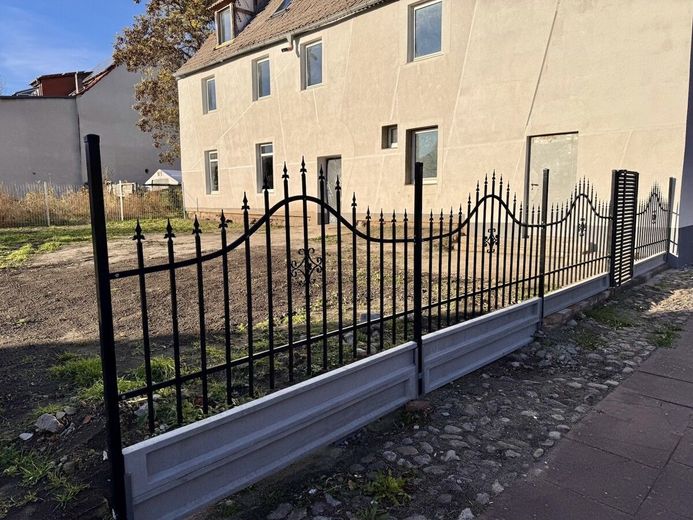 Eingezäunt