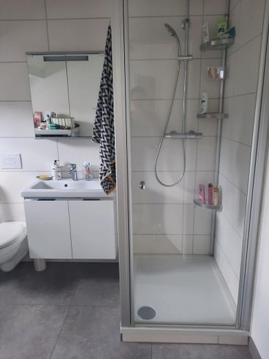 Exklusive und großzügige 5-Zimmer-Maisonettewohnung mit Balkon – Bad in DG