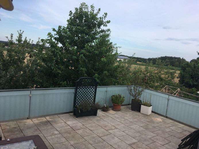 Appartamento di 5 locali con grande terrazza sul tetto a Grafing – Dachterrasse 