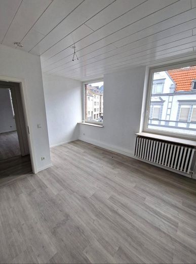 Mieszkanie 4-pokojowe – w centralnej lokalizacji w Mönchengladbach – Angebotenes Zimmer -unmöbliert