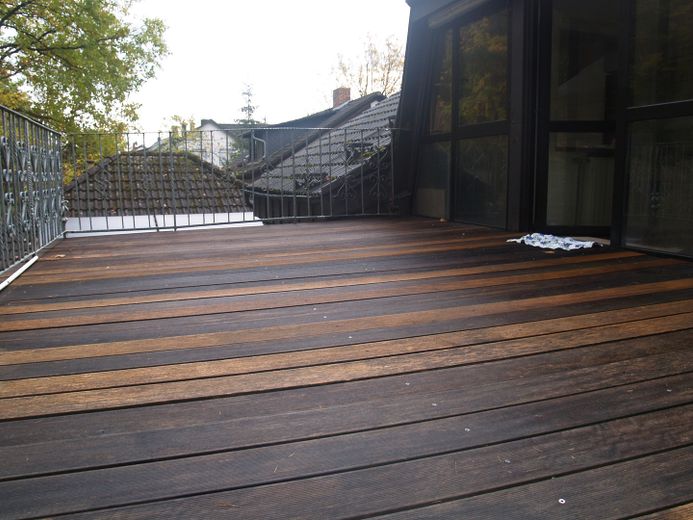 3 Zimmer mit Einbauküche am Waldrand – Dachterrasse 24qm²