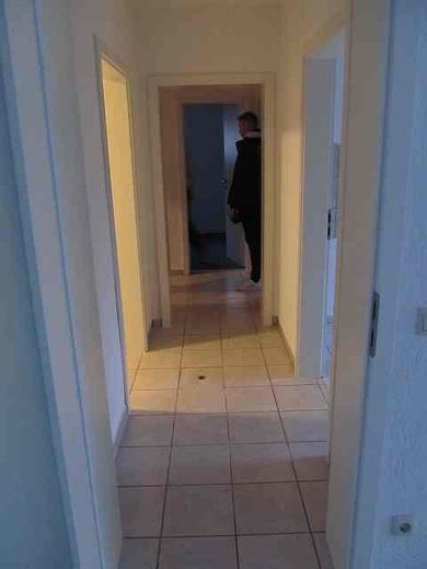 Sonnige Eigentumswohnung 65 qm 3 ZKB Brandoberndorf große 15 qm Terrasse südwest – Flur