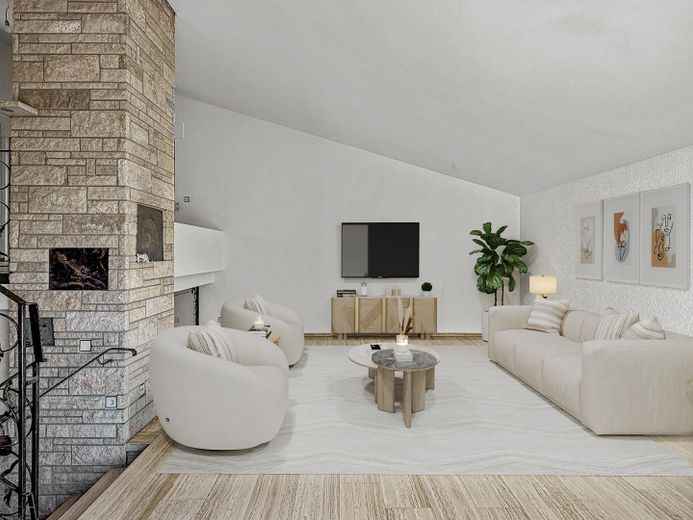 Wohnzimmer (Home staged)