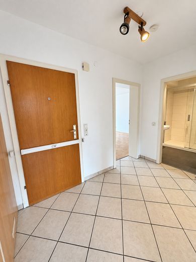 Hallo Holweide- Bezugsfrei, OHNE Makler, in ruhigem 7 Fam.Haus – Foto 4