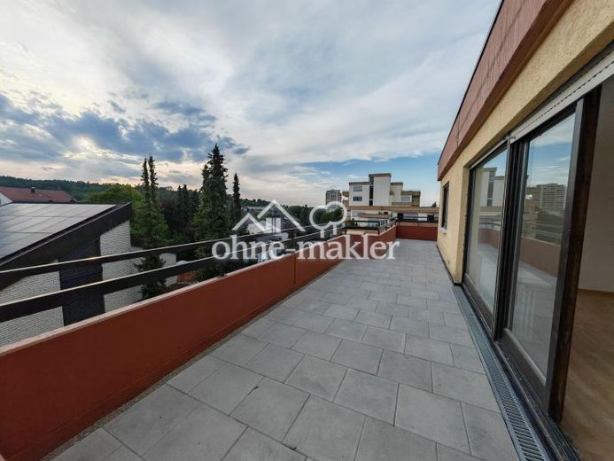 bezugsfreie und helle 3-Zi. Penthouse Wohnung in Schelmenholz – Foto 1