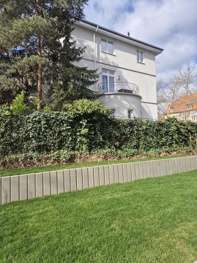 Garten bis Steinkante