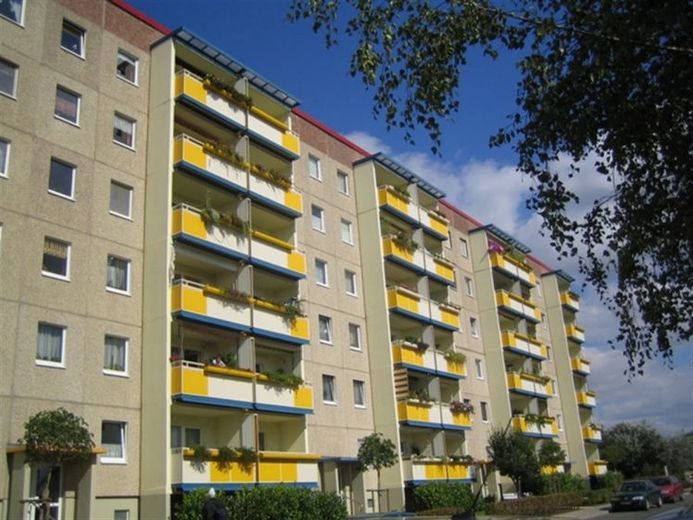 Schöne 3-Raum-Wohnung mit Dusche und Aufzug – Foto 1