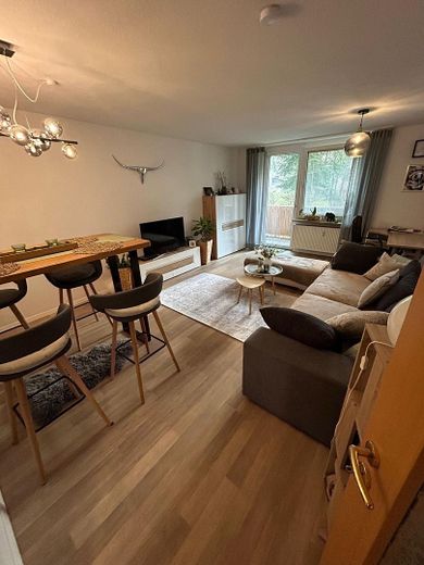 Naturnahe EG Wohnung mit Balkon – Foto 1
