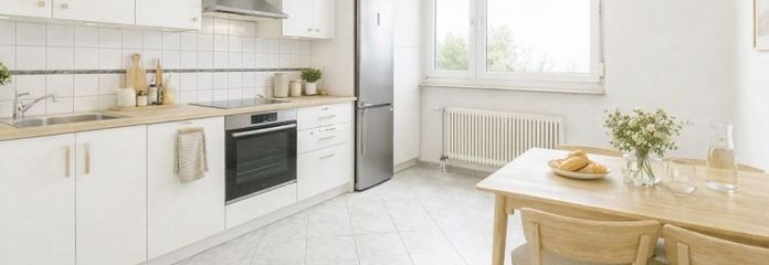 Luminoso appartamento di 2 locali con balcone incl. posto auto in garage sotterraneo