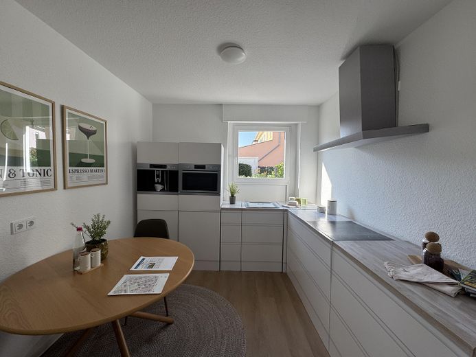 Modernisierte Doppelhaushälfte mit großem Garten & Terrasse – sofort bezugsfrei – EG Küche