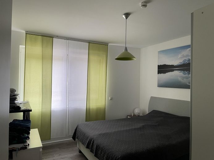 Schlafzimmer 1