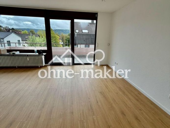 Vollständig frisch renovierte 4-Zimmer-Wohnung mit Balkon und neuer Einbauküche – फोटो 1