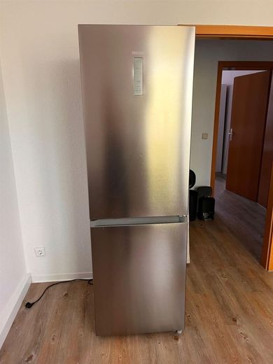 Günstige 2-Zimmer mit Laminat, Balkon und Wanne in ruhiger Lage! Vormieterin verkauft EBK – d7185845-5c3f-4414-8aa0-923fa9700bc6
