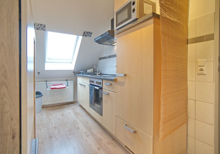 Gemütlich-moderne Wohnung im Dachgeschoss, komplett ausgestattet, ruhige Lage – 5266b75bd7621522eeb3b60db8ffe3d1fa23b647.jpg