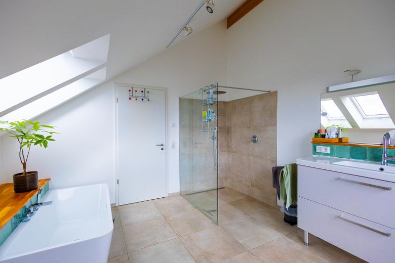 Badezimmer OG Bild 2