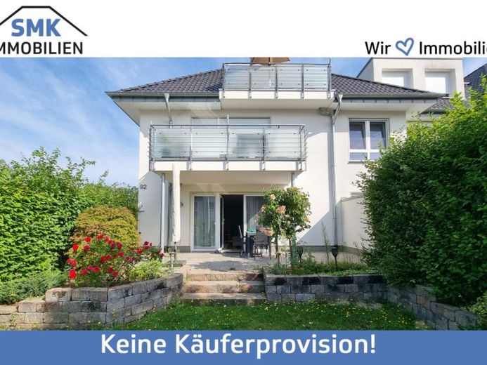 Eine Immobilie, viele Perspektiven: großzügige Wohnung mit Garten und Garage in Verl! – Foto 1
