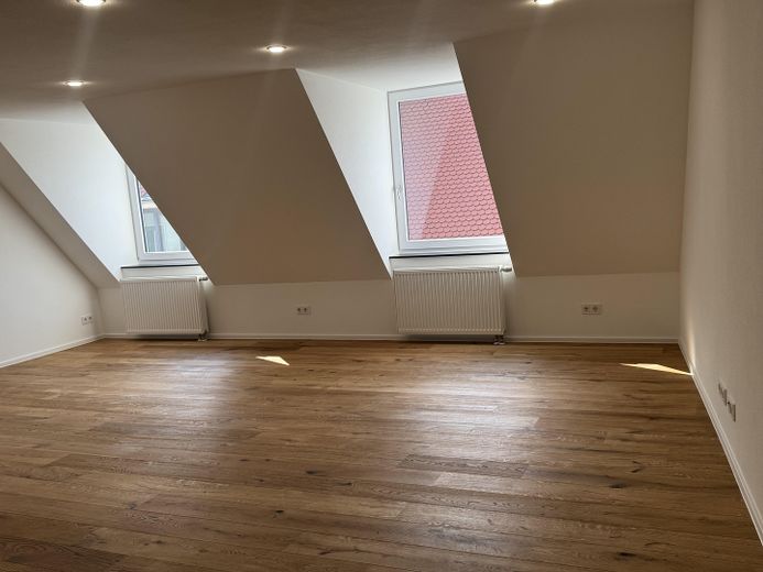 Exclusive living at Münsterplatz – high-quality fully renovated apartment with elevator and underground parking garage – Photo 4