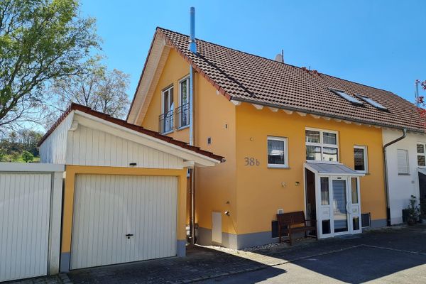 Połówka domu bliźniaczego na sprzedaż w Tengen-Büßlingen