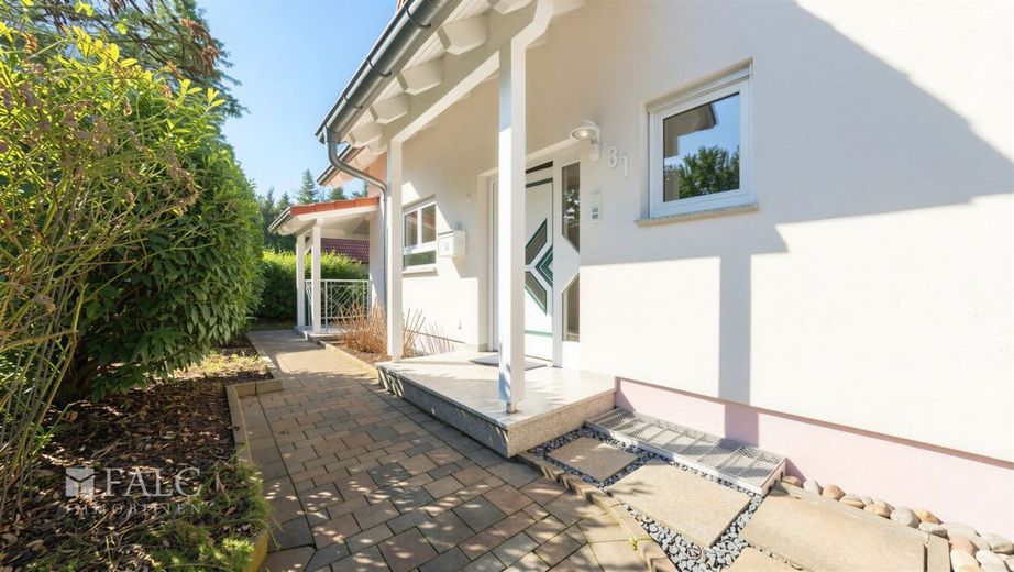 Halbes Haus, volles Glück, sofort einziehen! - FALC Immobilien Heilbronn – Willkommen