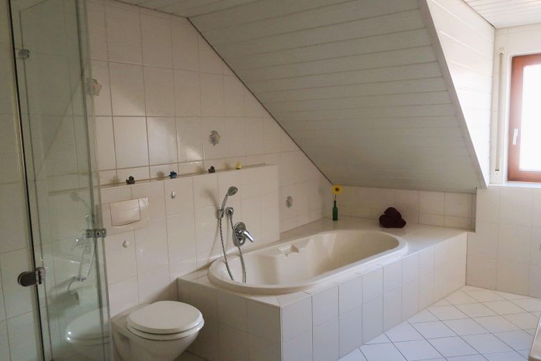 Badezimmer 1