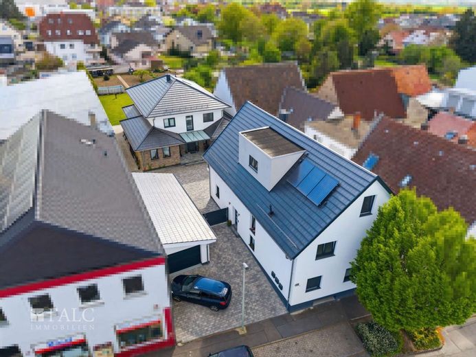 Exklusive Wohnanlage mit 3 Wohneinheiten - solide Mietrendite inklusiv !! – Außenansicht_Vorderhaus